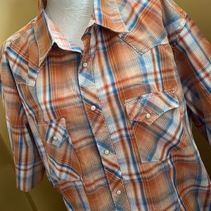 Wrangler mens western shirt  New but washed once too small fits more like an XL